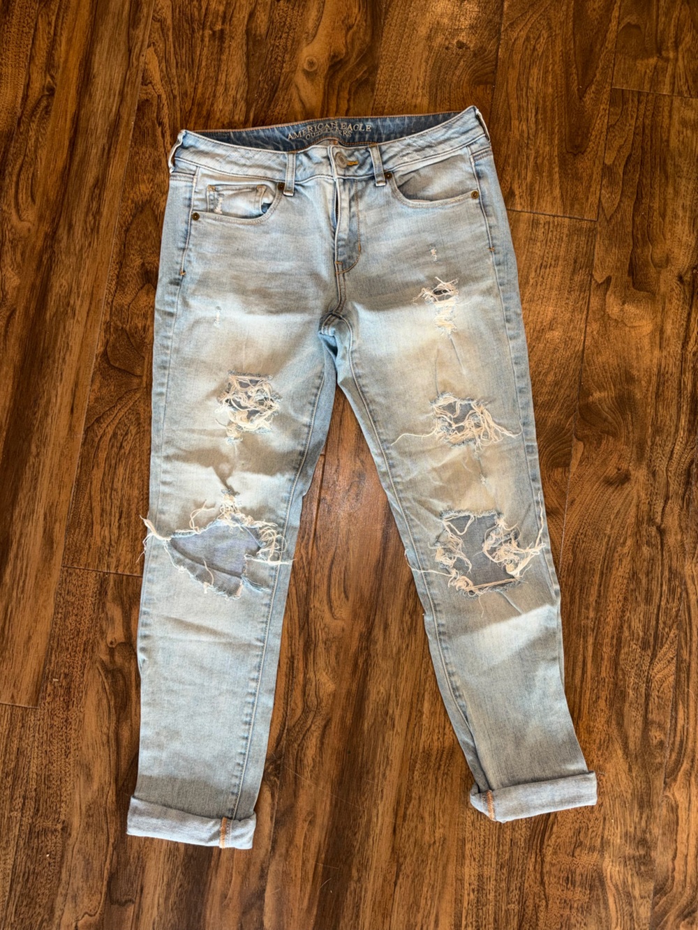 American Eagle Outfitters Light Wash Distressed Denim Skinny Jeans - Picture 3 of 6